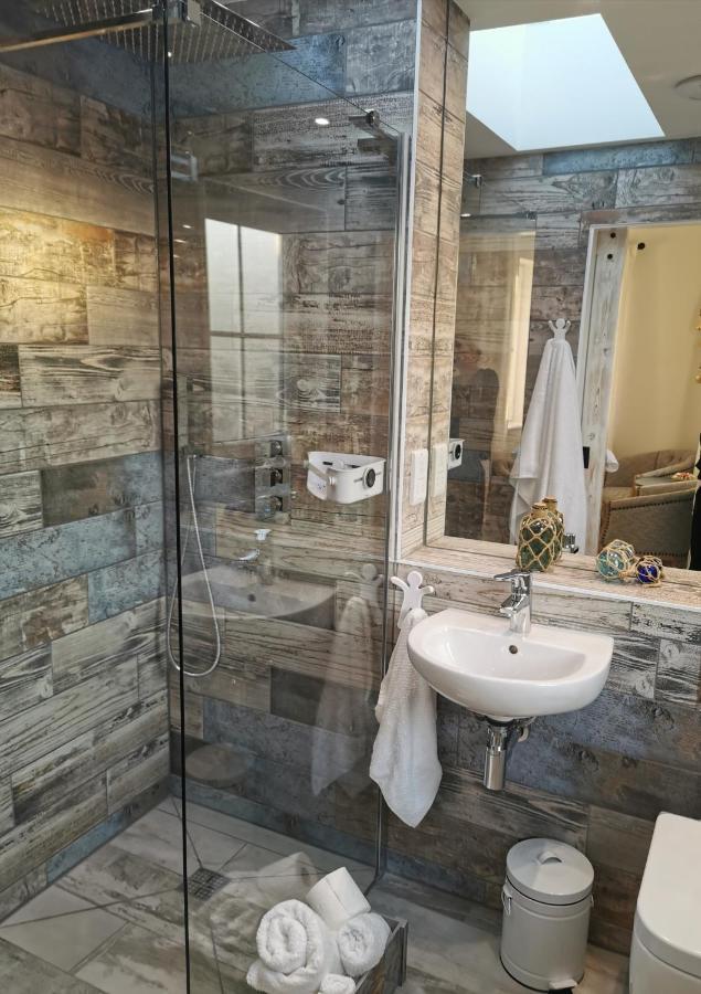 Seashell Luxury Apartment Burnham-on-Sea Esterno foto